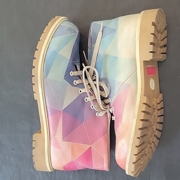 DoGo Vegan Leather Mid Top Sneakers size 10 - Picture 2 of 7